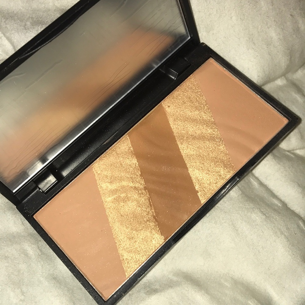 Beautè Basics bronzer/highlighter
